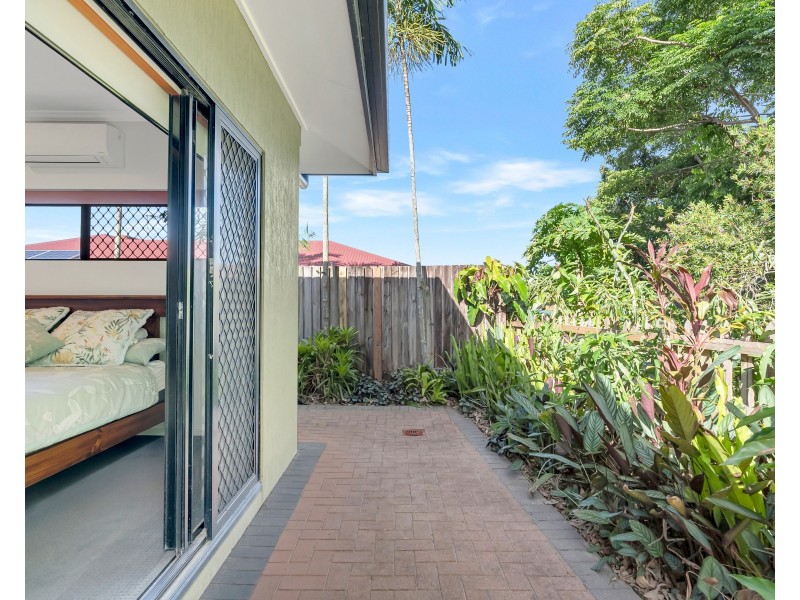 95 Michaelangelo Drive, Redlynch QLD 4870