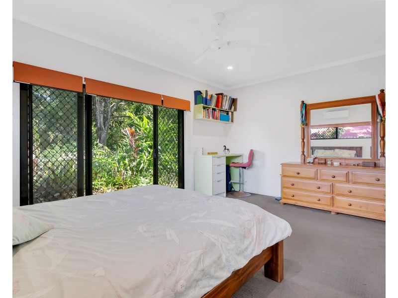 95 Michaelangelo Drive, Redlynch QLD 4870