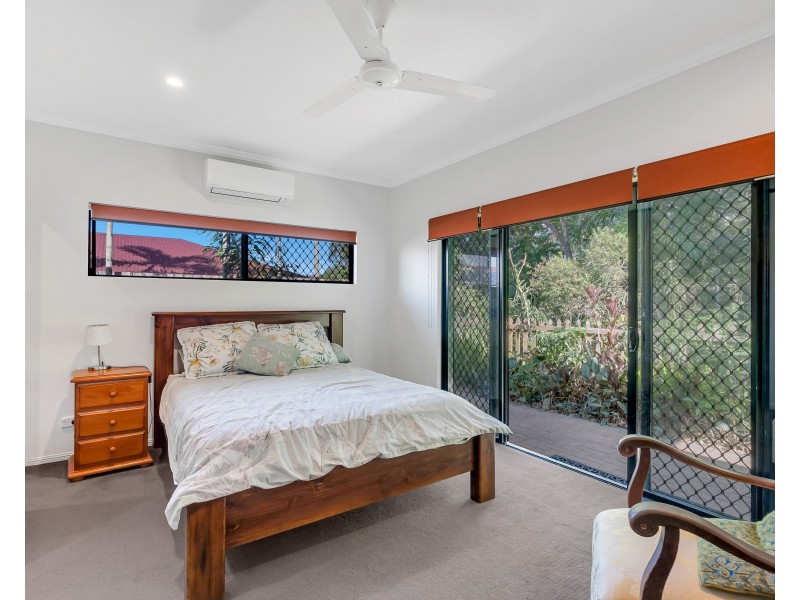 95 Michaelangelo Drive, Redlynch QLD 4870