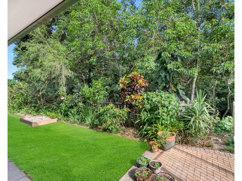 95 Michaelangelo Drive, Redlynch QLD 4870