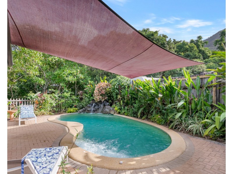 95 Michaelangelo Drive, Redlynch QLD 4870