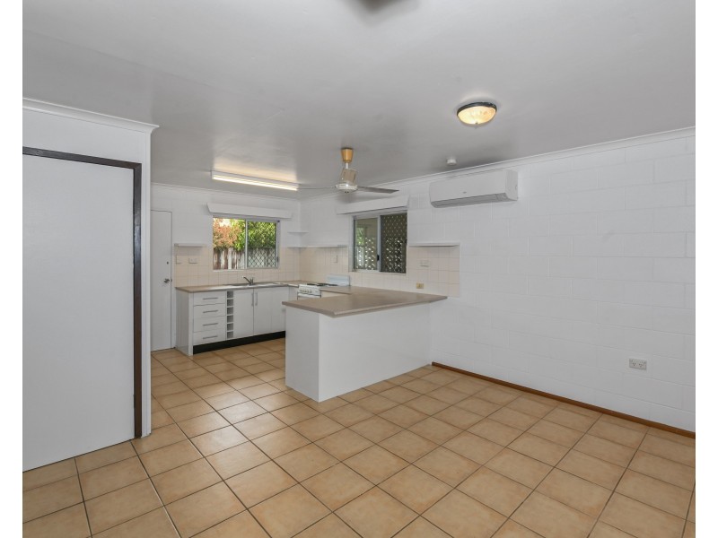 7 Dawson Street, Bramston Beach QLD 4871