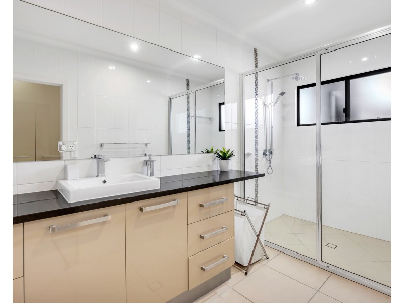 186-190 Scott Street, Bungalow QLD 4870