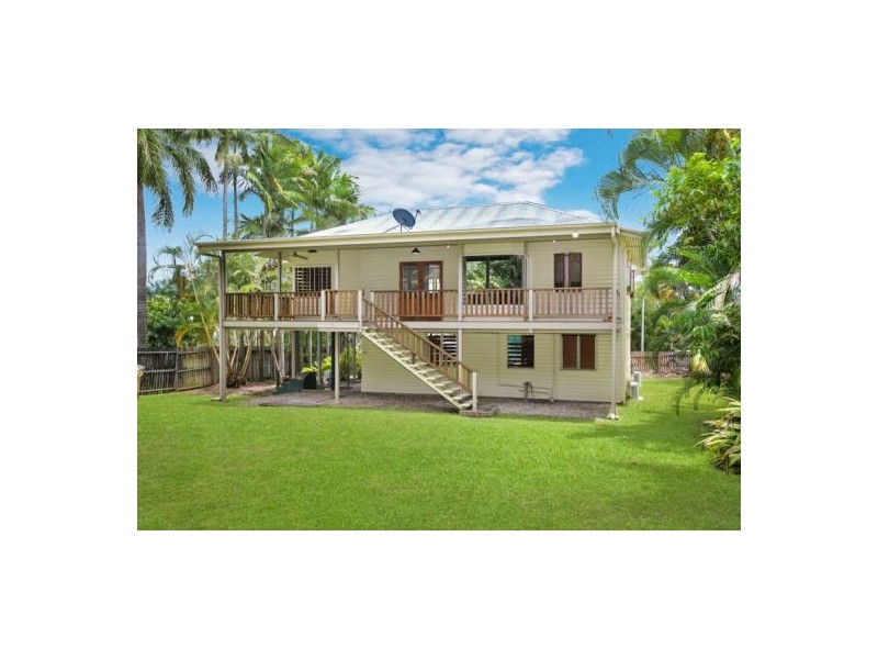 5 Keeble Street, Stratford QLD 4870