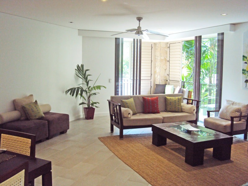 201/5 Triton, Palm Cove QLD 4879