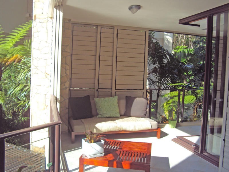 201/5 Triton, Palm Cove QLD 4879