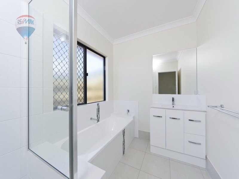 59 City View Crescent, Mooroobool QLD 4870