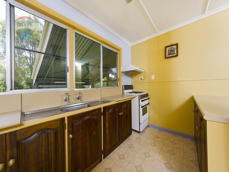 8 Dollisson Street, Manunda QLD 4870