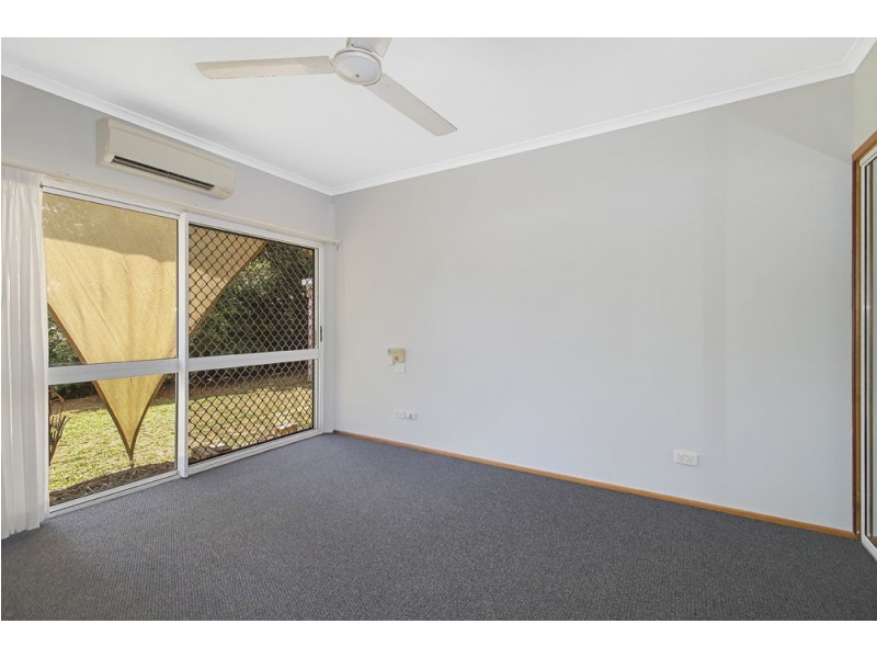 6 Summer Hill Drive, Mooroobool QLD 4870