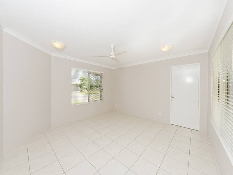 3 Disney Street, White Rock QLD 4868