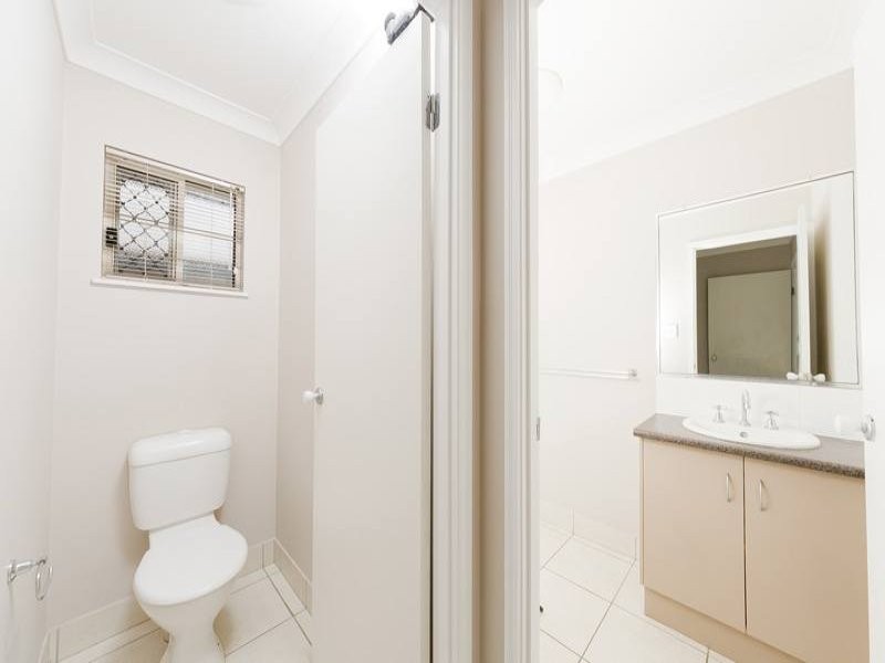 3 Disney Street, White Rock QLD 4868