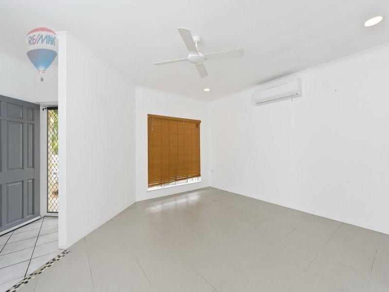 50 Bathurst Street, Bentley Park QLD 4869
