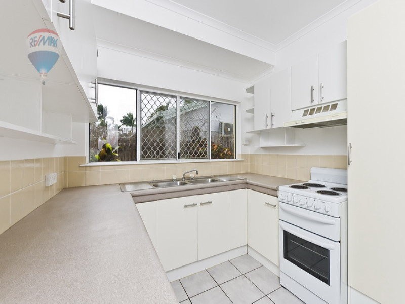 50 Bathurst Street, Bentley Park QLD 4869