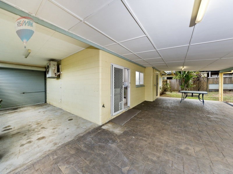 42 Bathurst Drive, Bentley Park QLD 4869