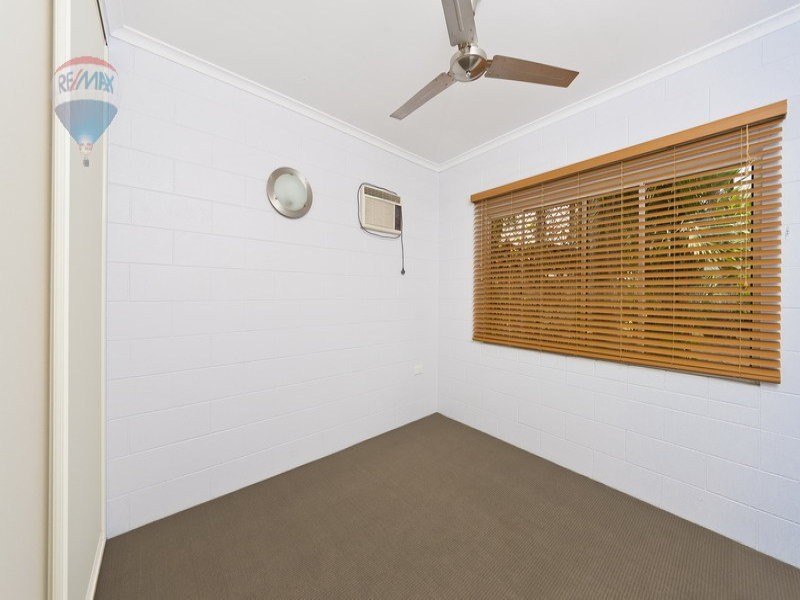 42 Bathurst Drive, Bentley Park QLD 4869