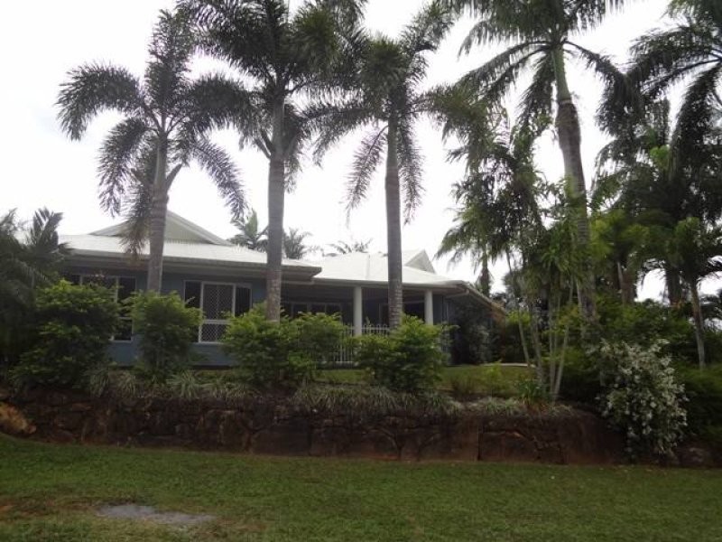 1 Albizia Close, Redlynch QLD 4870