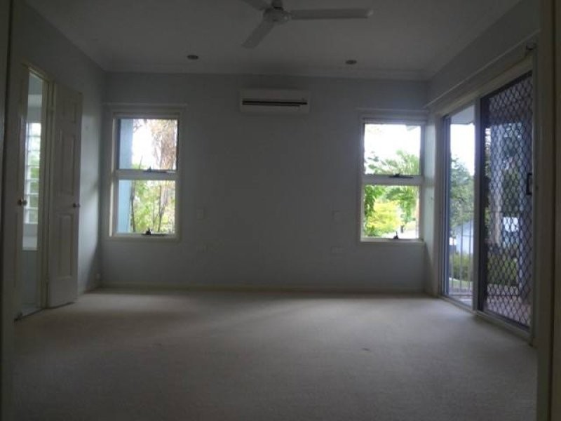 1 Albizia Close, Redlynch QLD 4870