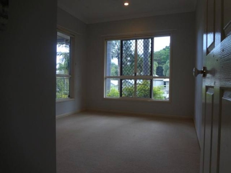 1 Albizia Close, Redlynch QLD 4870