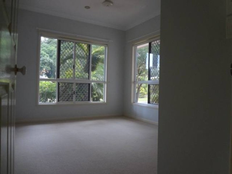 1 Albizia Close, Redlynch QLD 4870