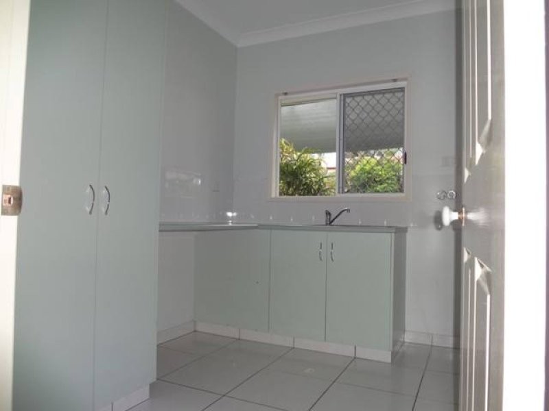 1 Albizia Close, Redlynch QLD 4870