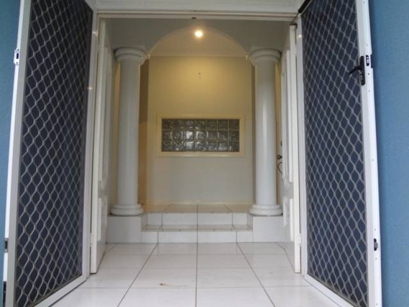 1 Albizia Close, Redlynch QLD 4870