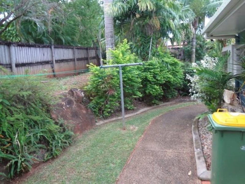 1 Albizia Close, Redlynch QLD 4870