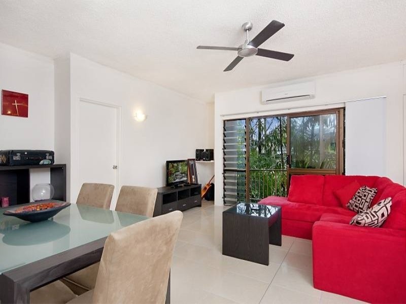 8/49 Digger Street, Cairns North QLD 4870