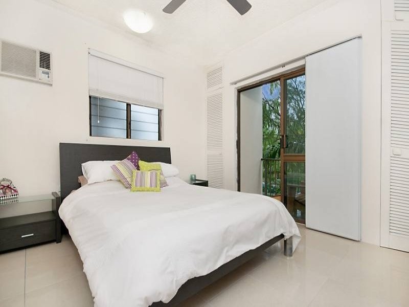 8/49 Digger Street, Cairns North QLD 4870