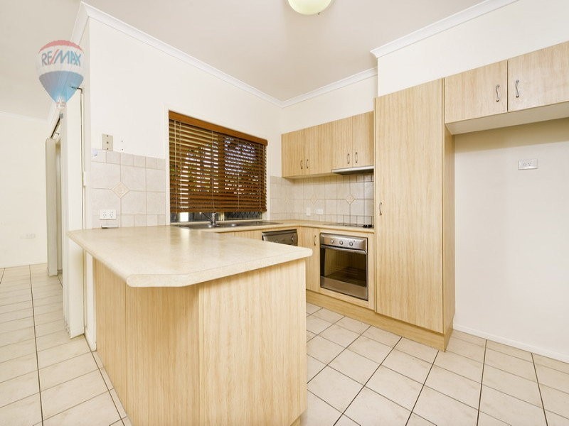 5 Sherwood Close, Brinsmead QLD 4870