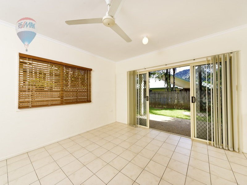 5 Sherwood Close, Brinsmead QLD 4870