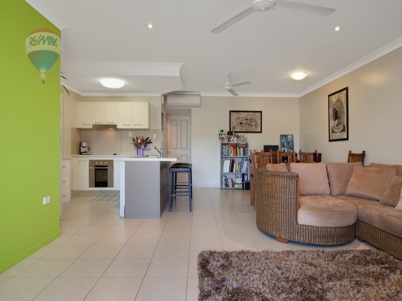 3/2 Cannon Street, Cairns North QLD 4870