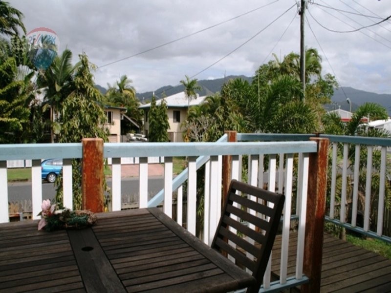 58 Collinson Street, Westcourt QLD 4870