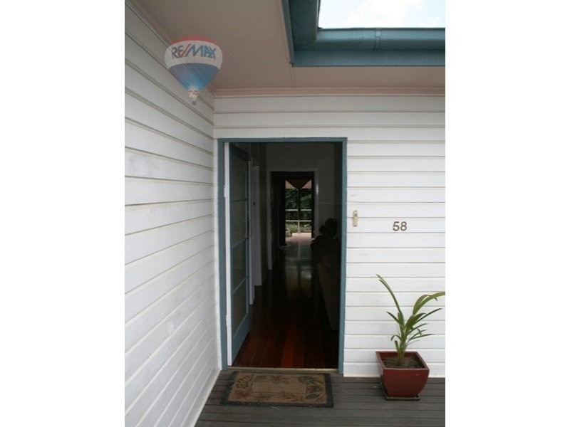 58 Collinson Street, Westcourt QLD 4870