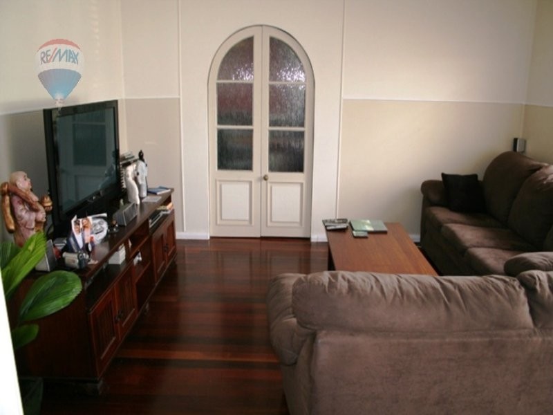 58 Collinson Street, Westcourt QLD 4870