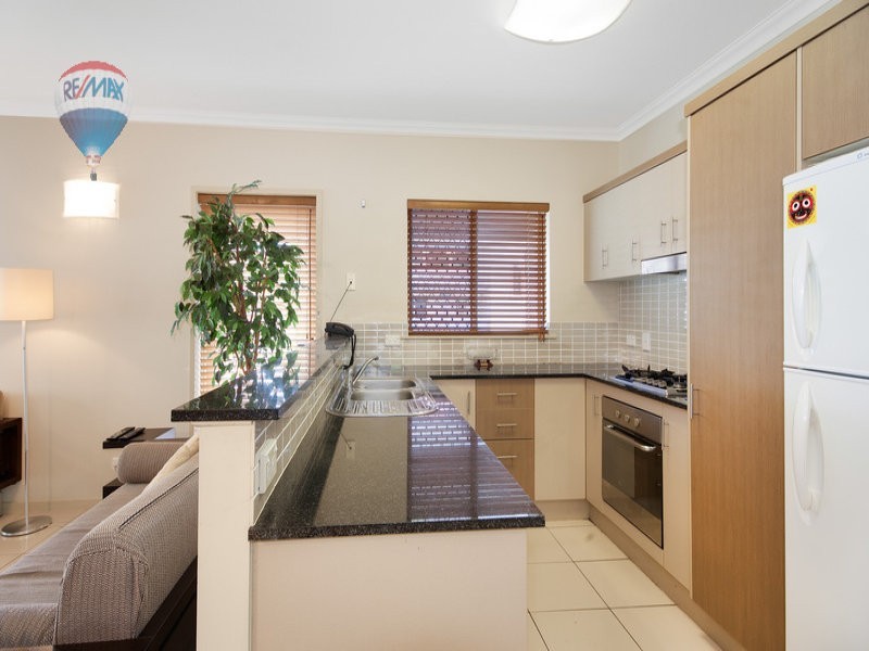 217/13-41 Mann Street, Westcourt QLD 4870