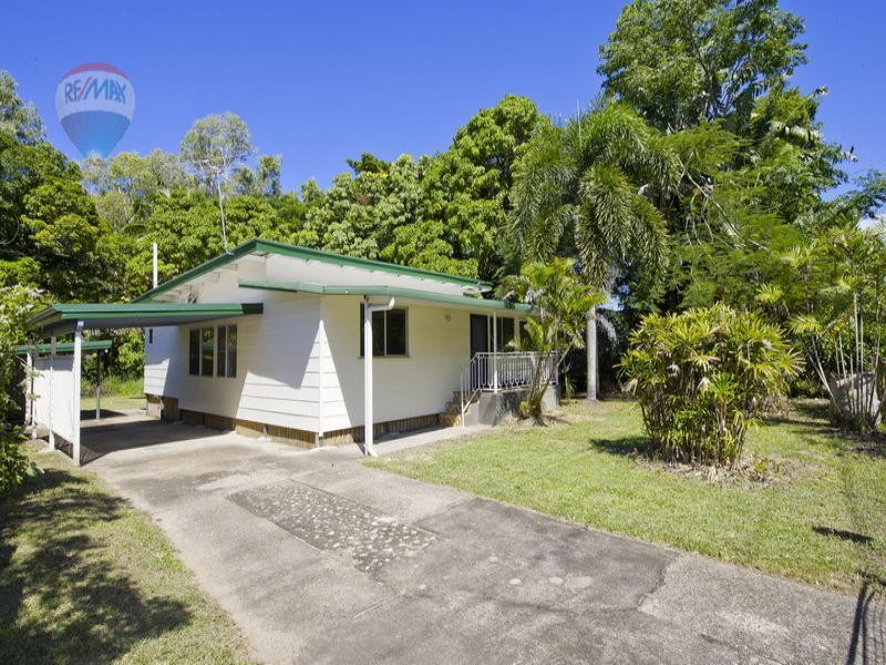 107 Machans Beach Road, Machans Beach QLD 4878