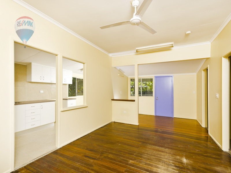 107 Machans Beach Road, Machans Beach QLD 4878