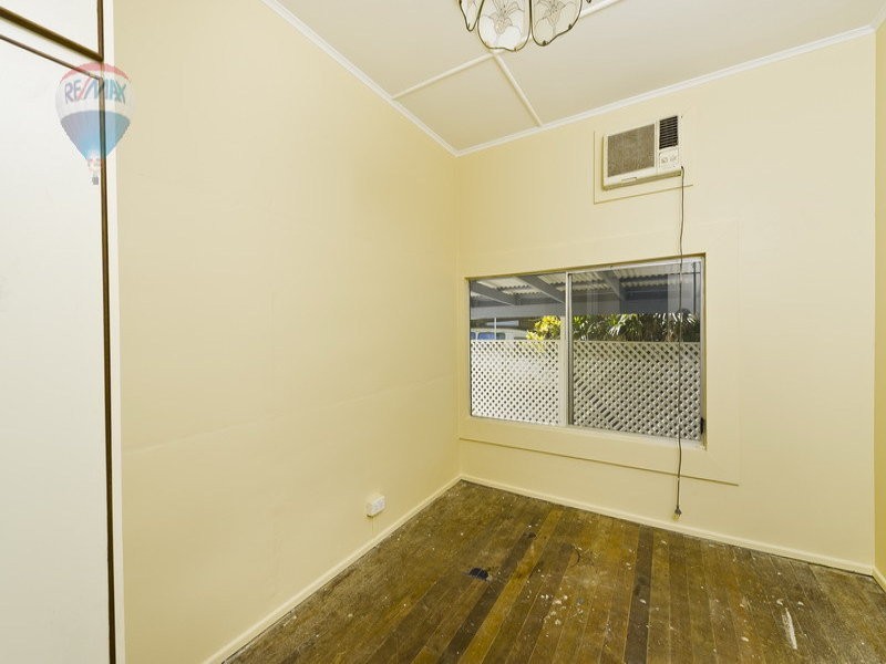 107 Machans Beach Road, Machans Beach QLD 4878