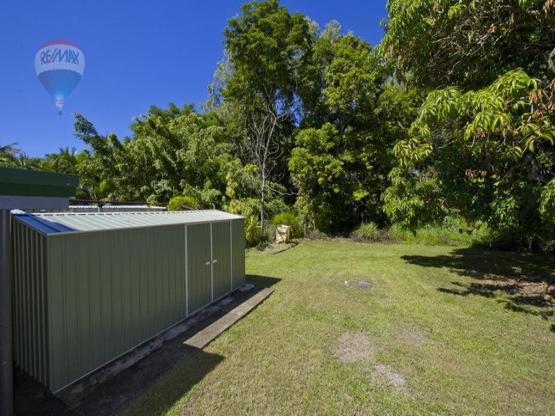107 Machans Beach Road, Machans Beach QLD 4878