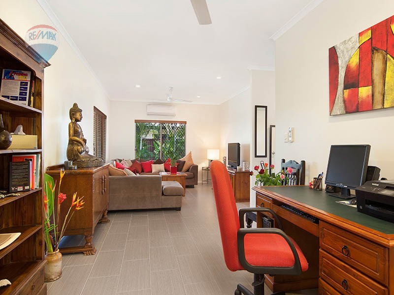 12 Hetherton Street, Smithfield QLD 4878