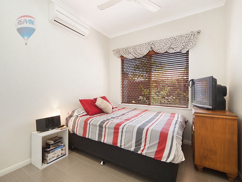 12 Hetherton Street, Smithfield QLD 4878