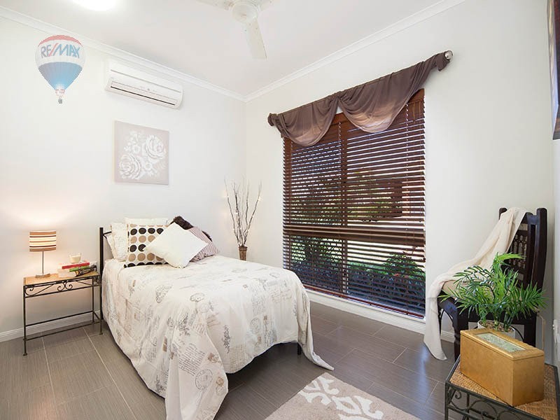 12 Hetherton Street, Smithfield QLD 4878