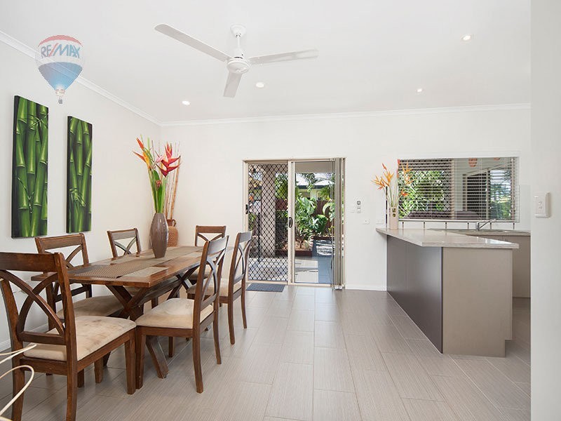 12 Hetherton Street, Smithfield QLD 4878