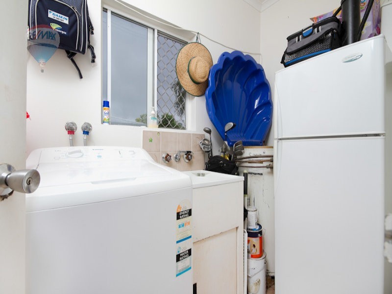 2/8 Deshon Street, Whitfield QLD 4870