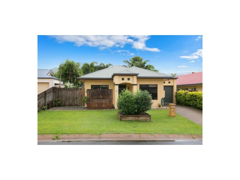11 Sherwood Close, Brinsmead QLD 4870