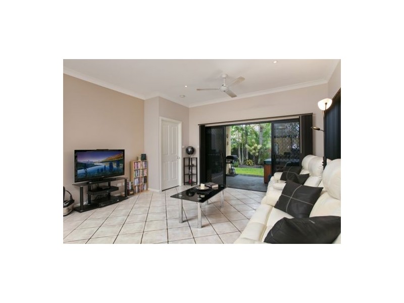 11 Sherwood Close, Brinsmead QLD 4870