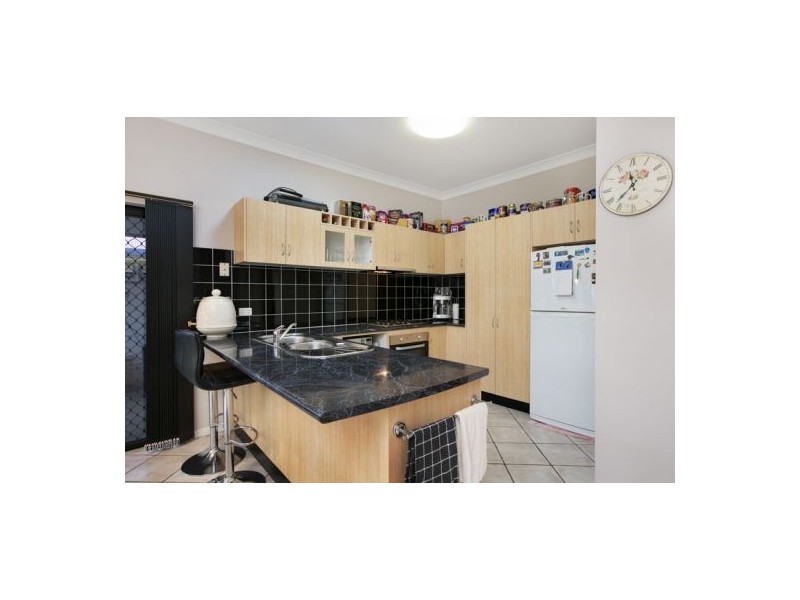 11 Sherwood Close, Brinsmead QLD 4870