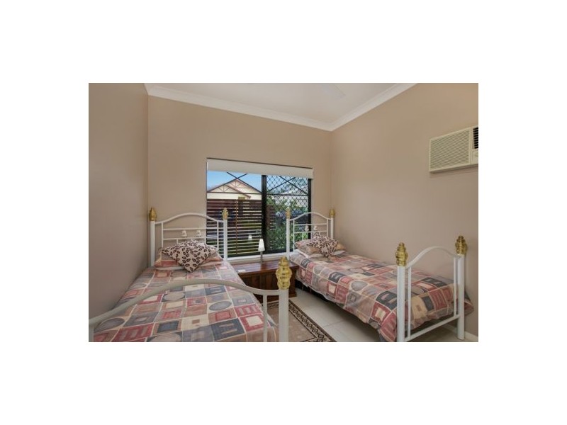 11 Sherwood Close, Brinsmead QLD 4870