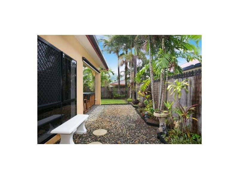 11 Sherwood Close, Brinsmead QLD 4870