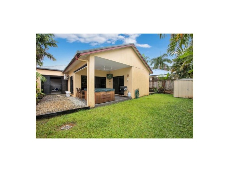 11 Sherwood Close, Brinsmead QLD 4870